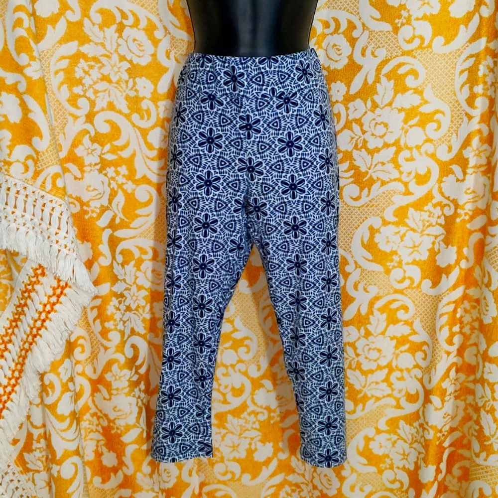 Large leggings by Time and Tru